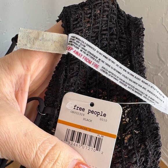 Free People Intimately Black Floral Lace Crop Top bralette Miss Dazie sz M NWT - Picture 8 of 14